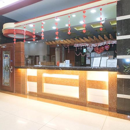 Reddoorz At Winter Hotel Araneta Bandar Quezon Luaran gambar