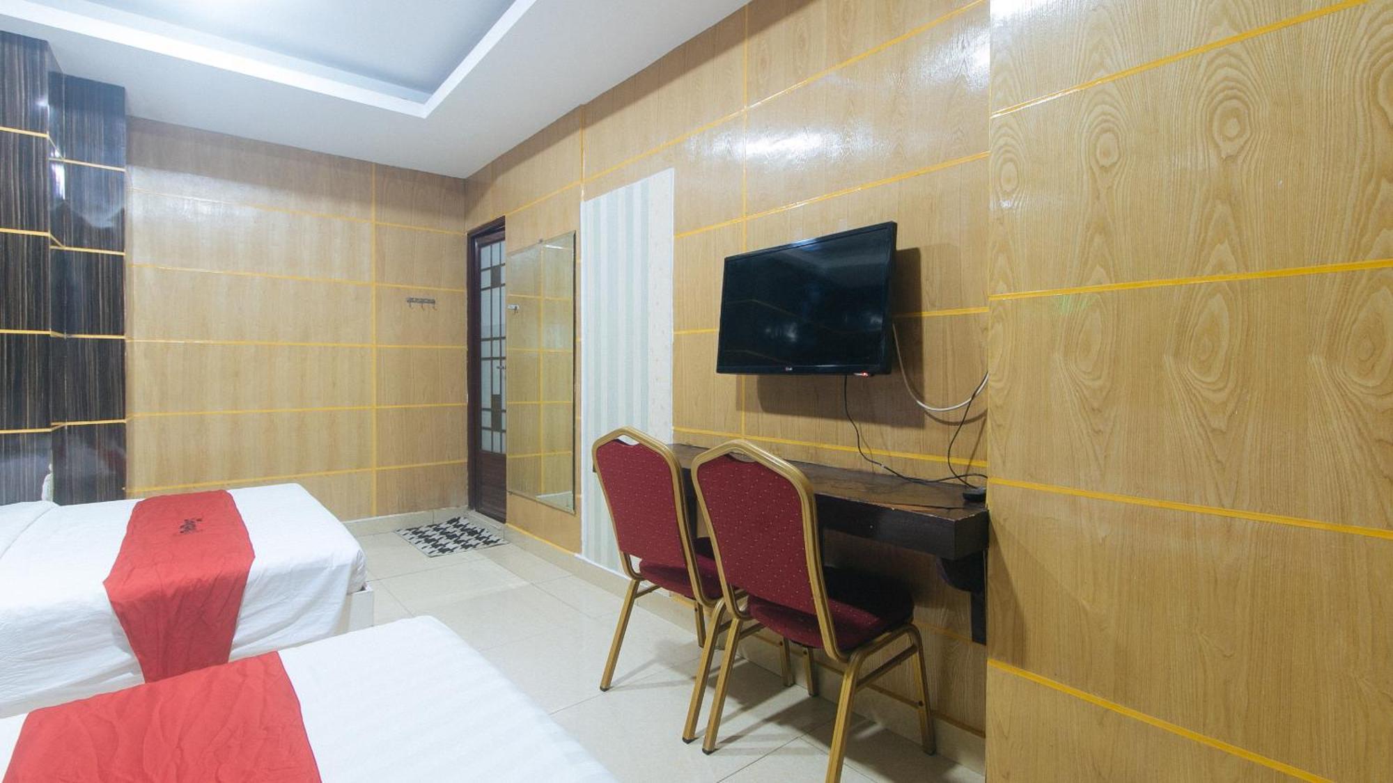 Reddoorz At Winter Hotel Araneta Bandar Quezon Luaran gambar