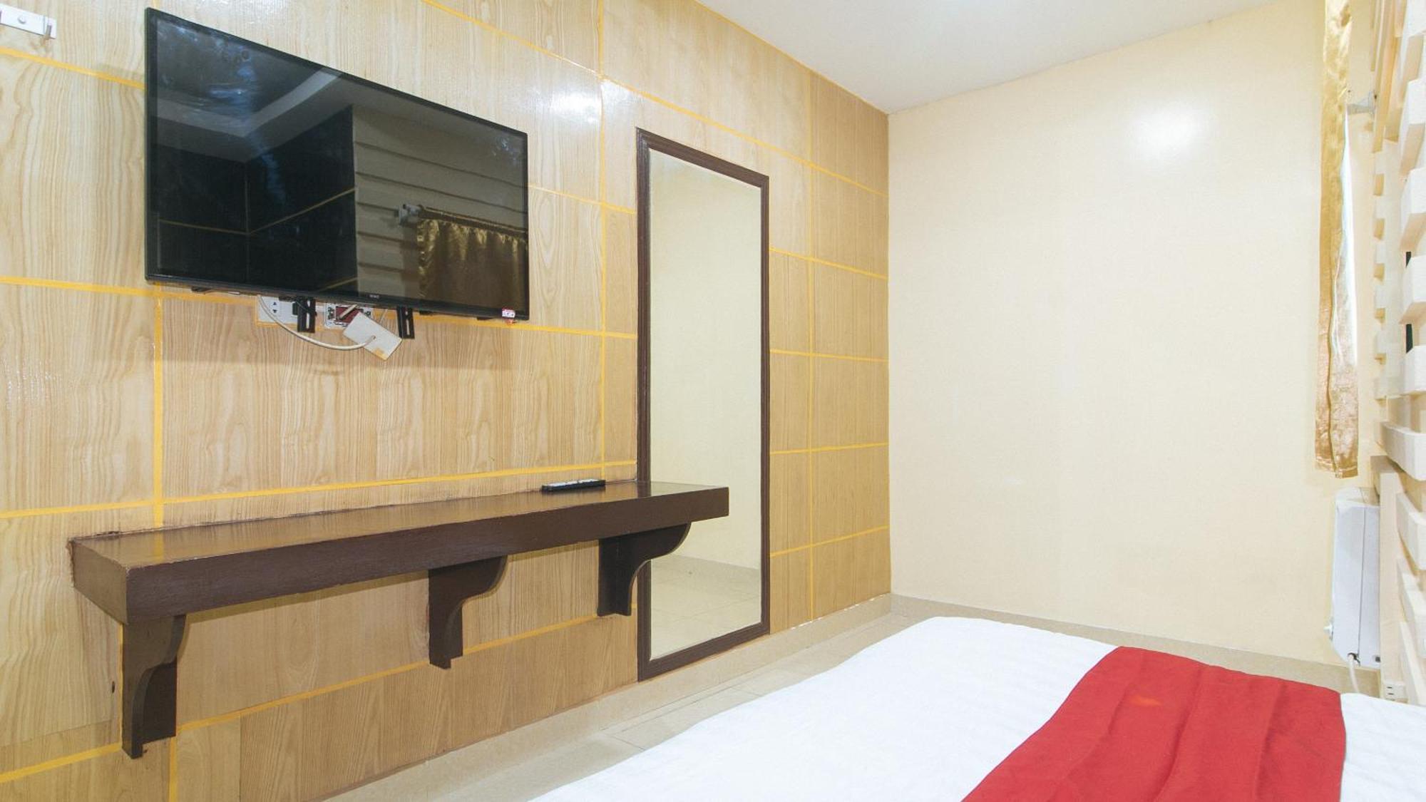 Reddoorz At Winter Hotel Araneta Bandar Quezon Luaran gambar